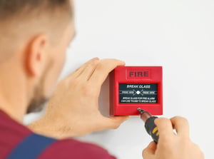 Servizi di collaudo degli impianti di allarme antincendio