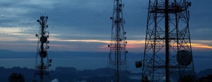 pylônes-de-télécommunications-radio-sans-fil-FCC-ISED